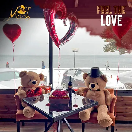 Mr.i Boutique & Bar Ohrid
