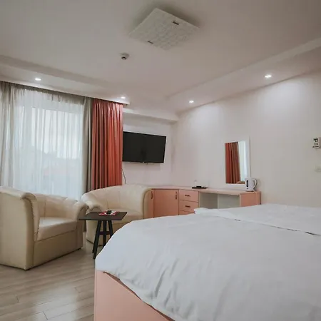 Mr.i Boutique & Bar Hotel