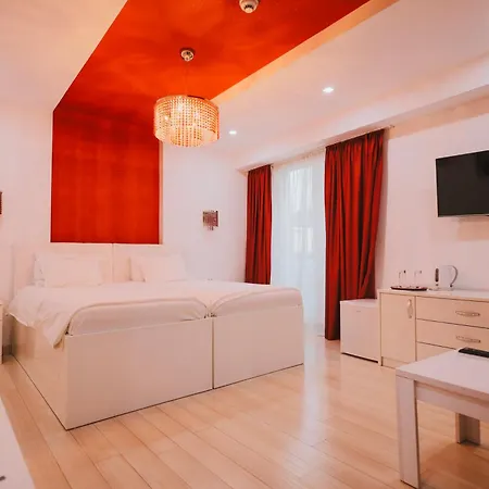 Hotel Mr.i Boutique & Bar